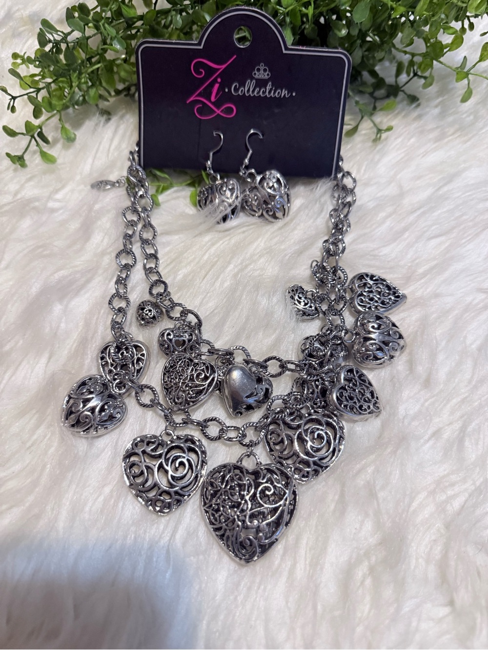 paparazzi Silver-tone Layered Filigree Heart Necklace with Earrings